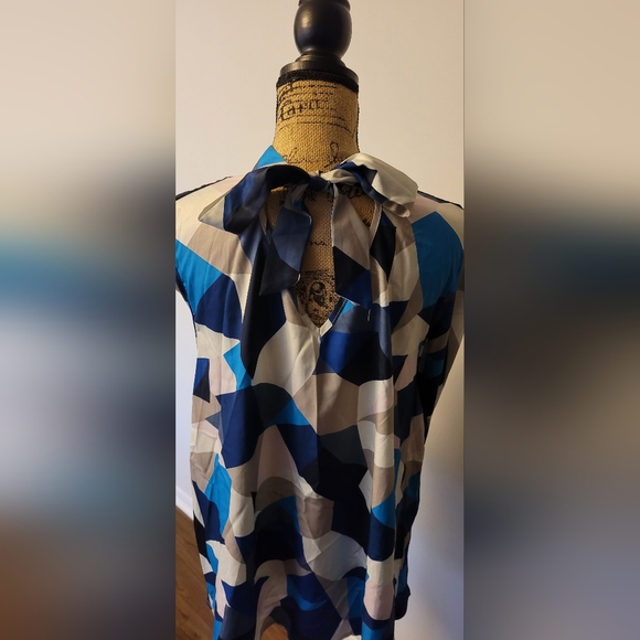 High-Neck Blouse - Picture 2 of 3